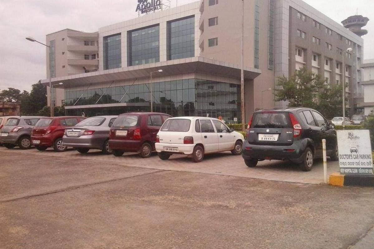 siragu car parking